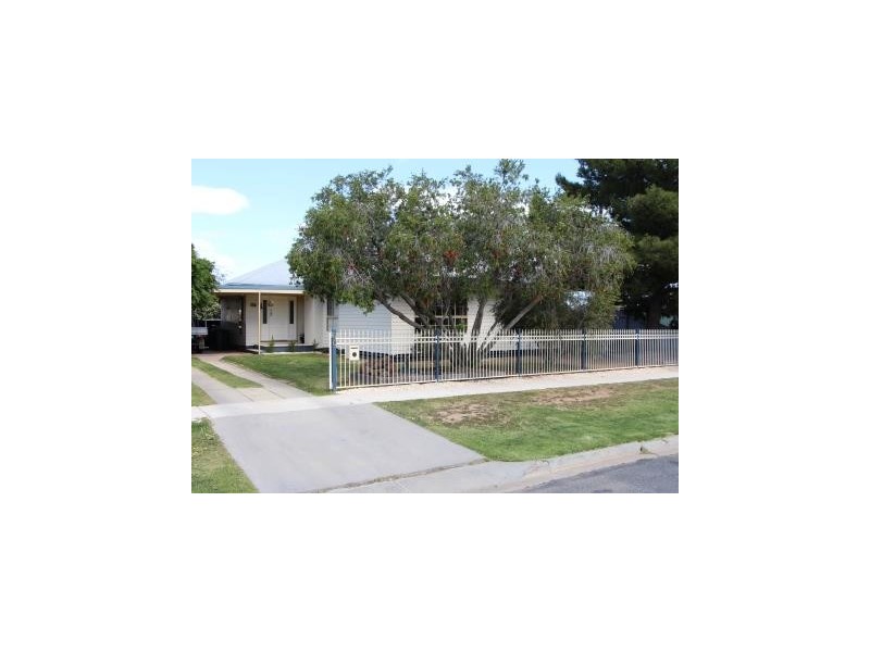 99 Lilac Avenue, Kerang VIC 3579