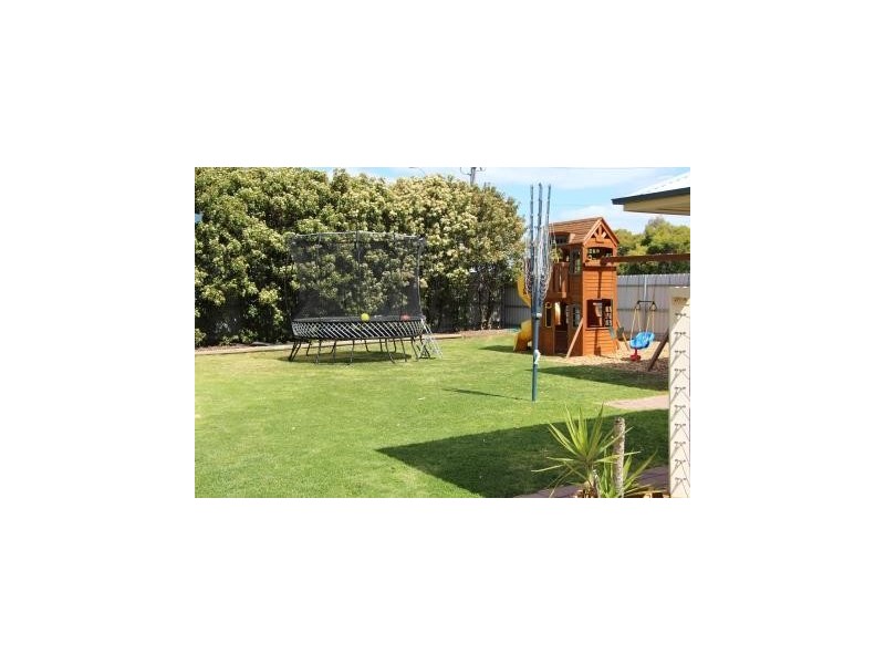 99 Lilac Avenue, Kerang VIC 3579