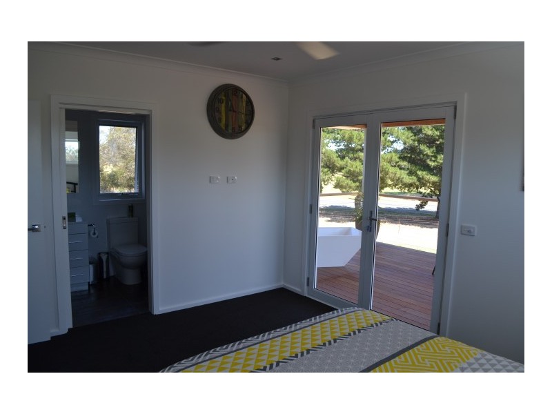 8 Silva Drive, Benalla VIC 3672