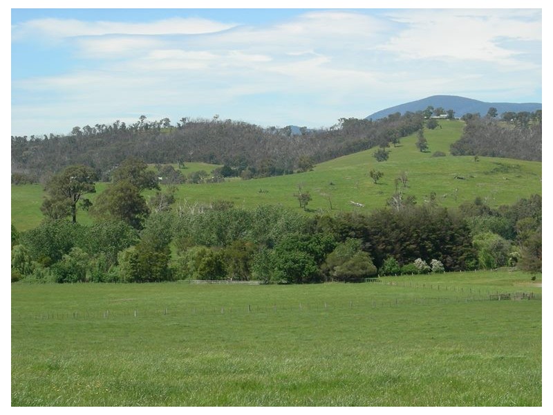 104-106 Bleases Lane, Yarra Glen VIC 3775