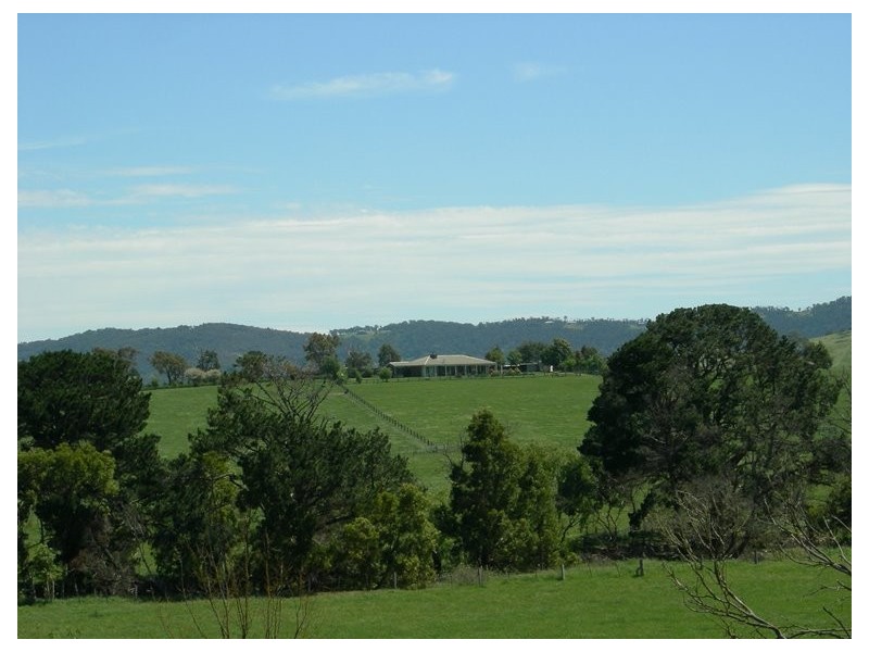 104-106 Bleases Lane, Yarra Glen VIC 3775