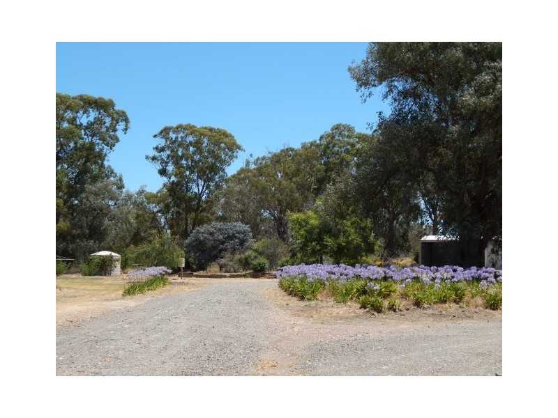 928 Mansfield Rd, Benalla VIC 3672
