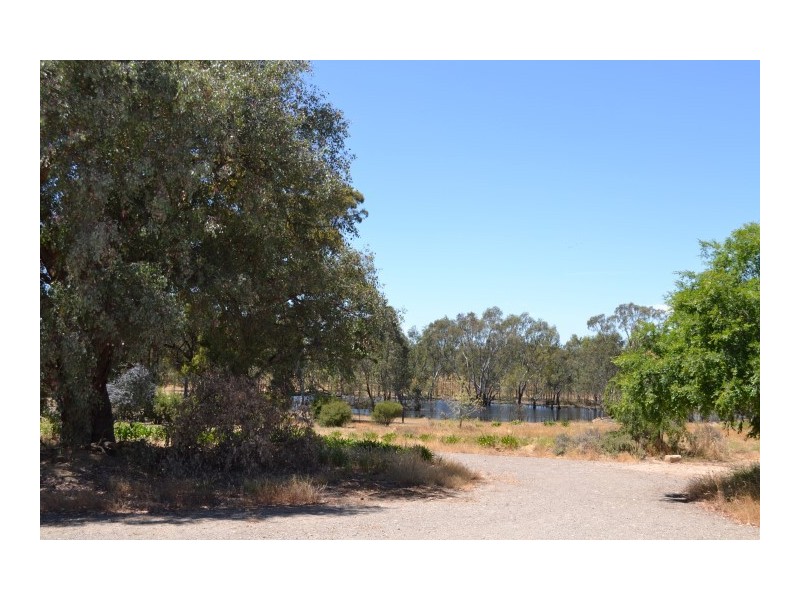 928 Mansfield Rd, Benalla VIC 3672