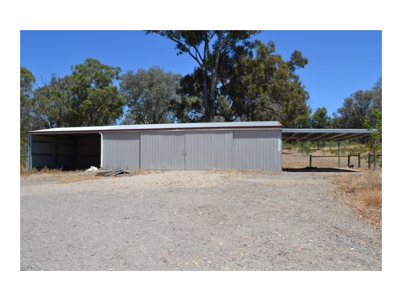 928 Mansfield Rd, Benalla VIC 3672