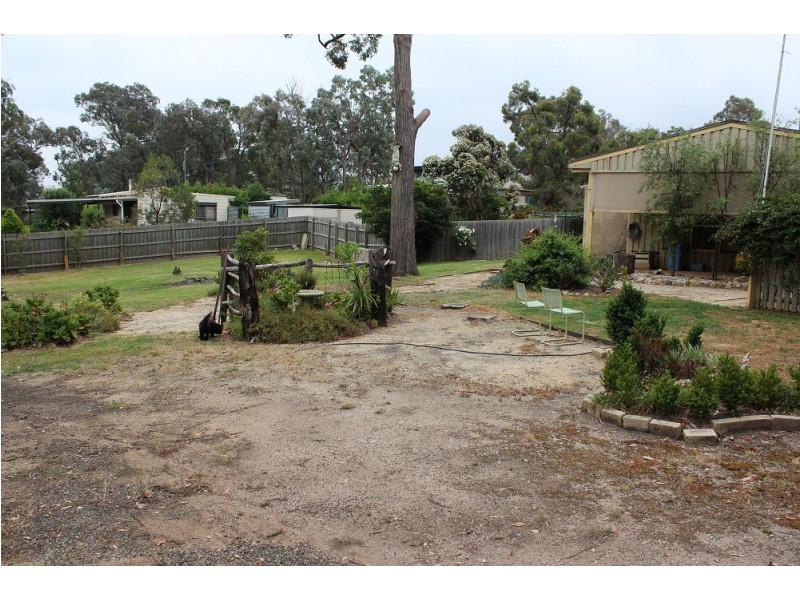 215 Ryans Road, Coongulla VIC 3860