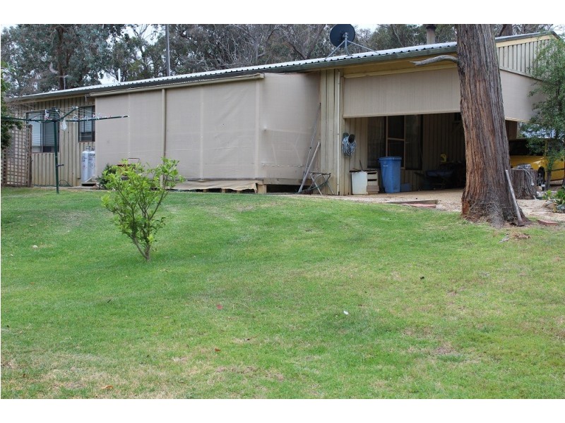 215 Ryans Road, Coongulla VIC 3860