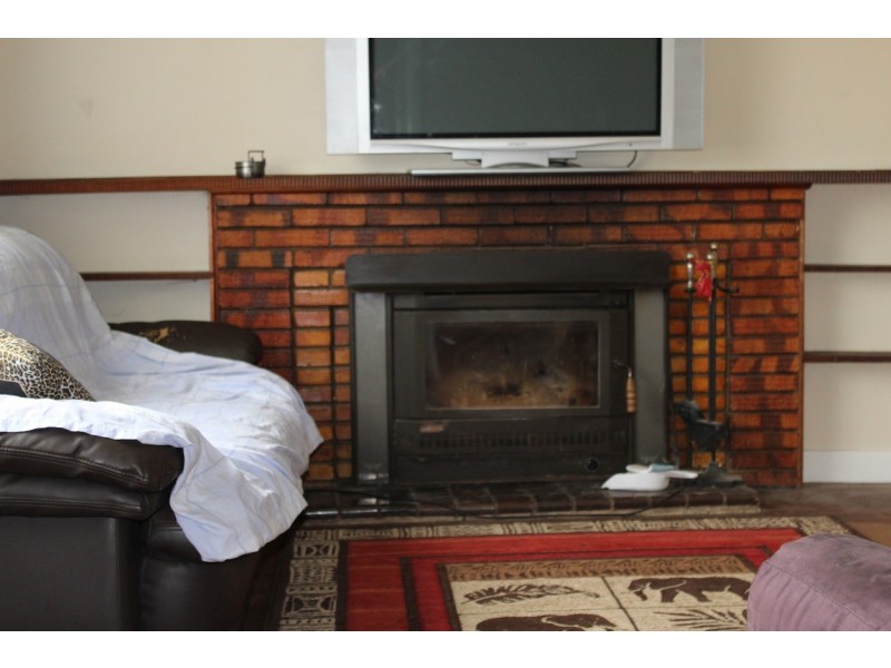 23 Mary Street, Heyfield VIC 3858