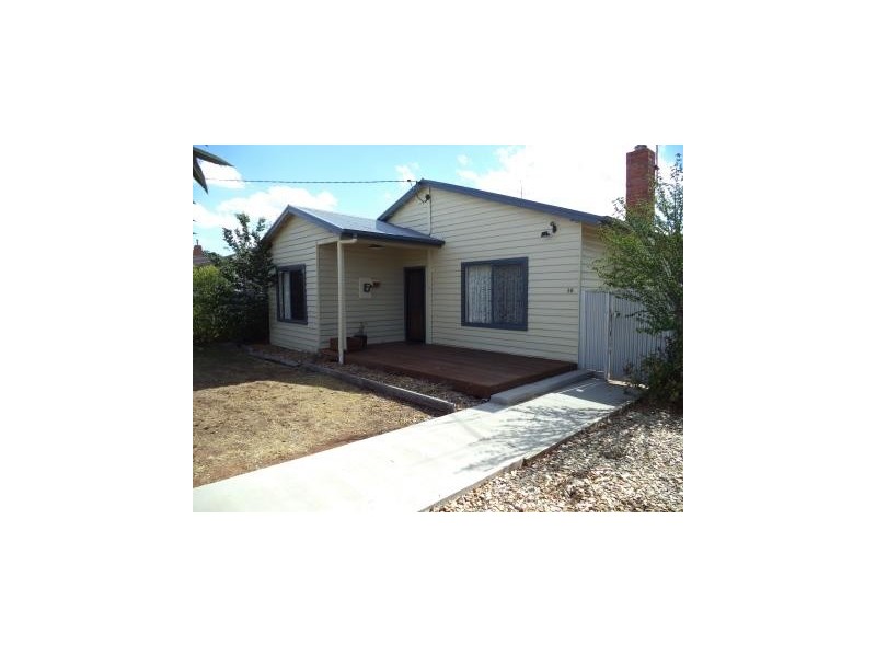 16 Murray Street, Kerang VIC 3579
