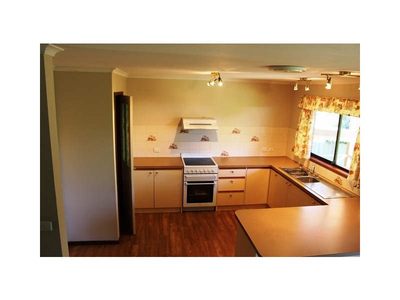 14 Hill Court, Eildon VIC 3713