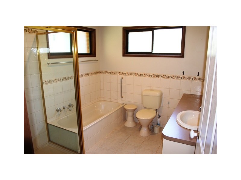 14 Hill Court, Eildon VIC 3713