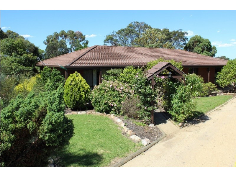 28 Anderson Street, Heyfield VIC 3858
