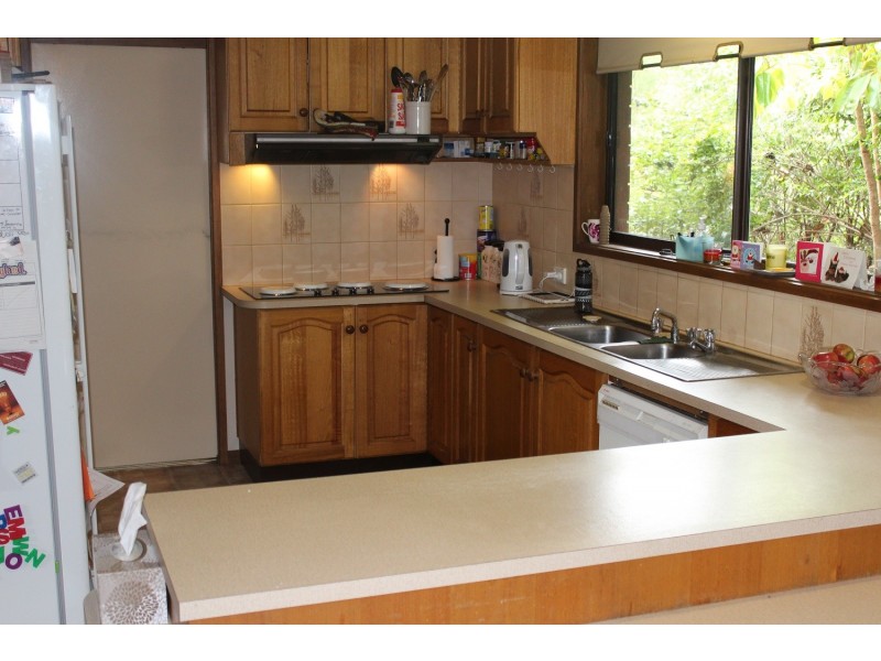 28 Anderson Street, Heyfield VIC 3858