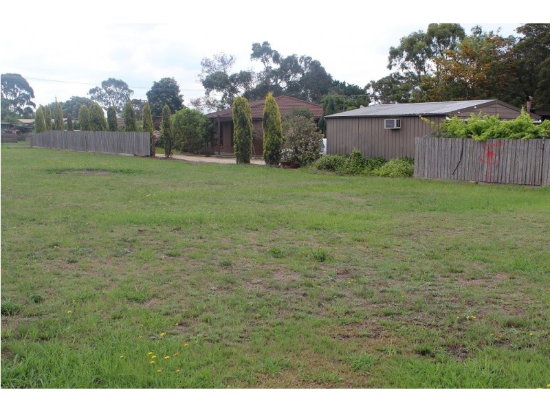 28 Anderson Street, Heyfield VIC 3858