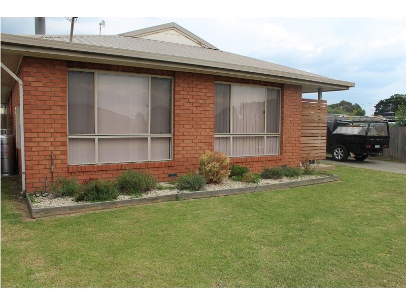 27 Anderson Street, Heyfield VIC 3858