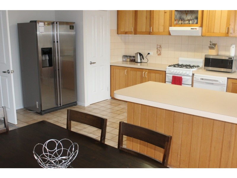 27 Anderson Street, Heyfield VIC 3858