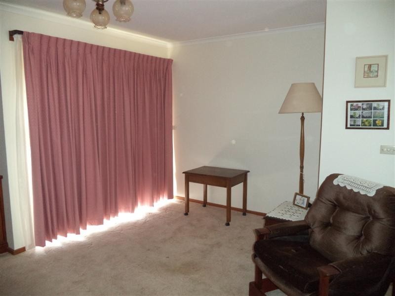 Unit 2/53 Shadforth Street, Kerang VIC 3579