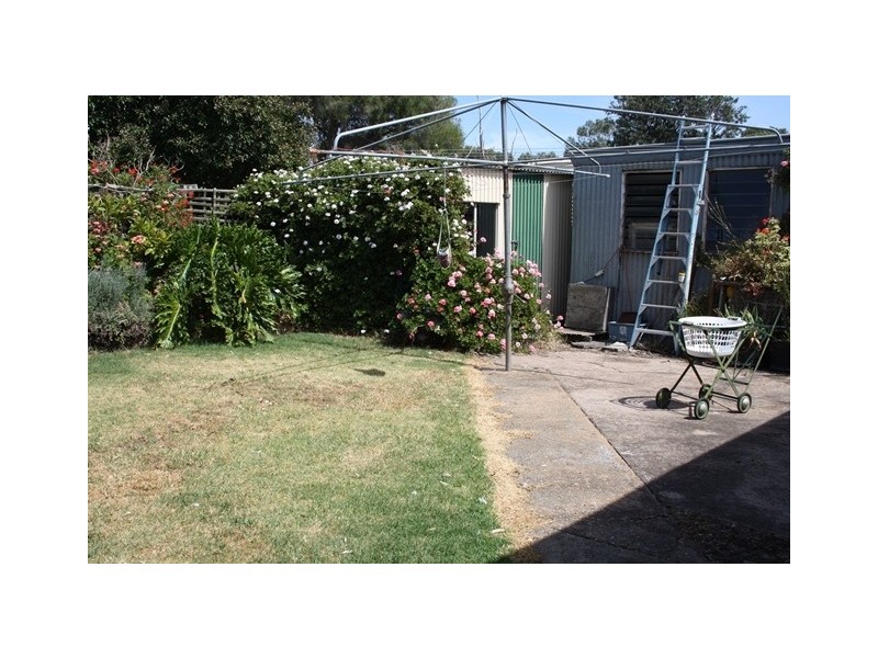 34 Harrow Road, Edenhope VIC 3318