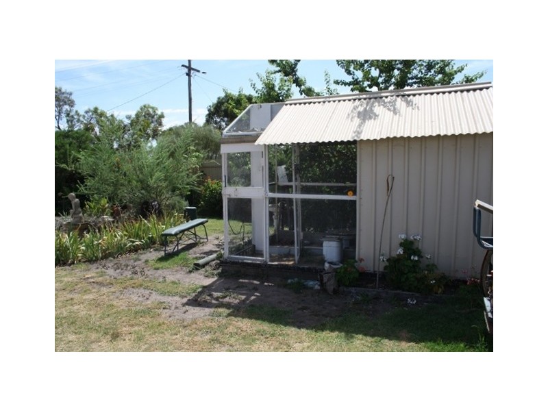 34 Harrow Road, Edenhope VIC 3318
