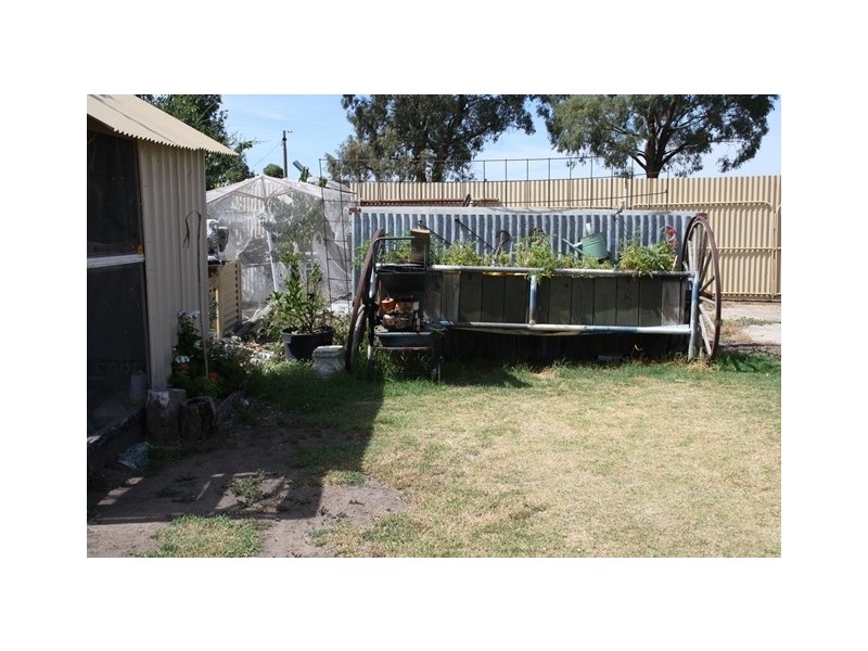 34 Harrow Road, Edenhope VIC 3318
