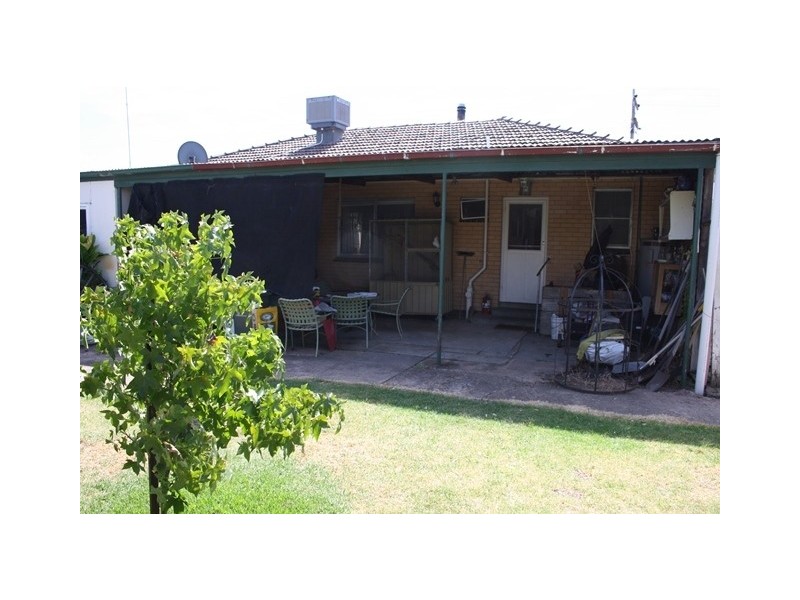 34 Harrow Road, Edenhope VIC 3318