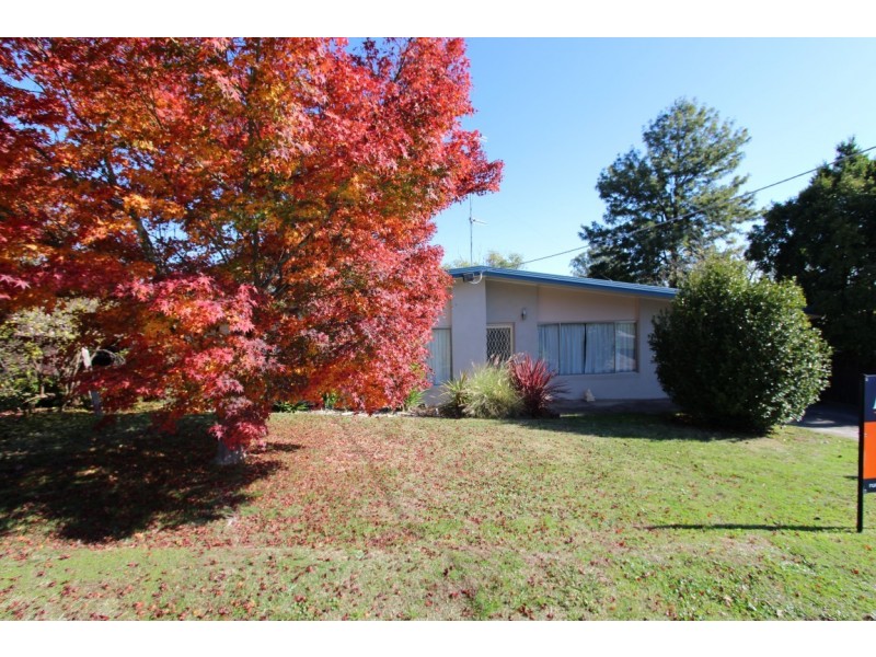 16 Villeneuve Street, Alexandra VIC 3714