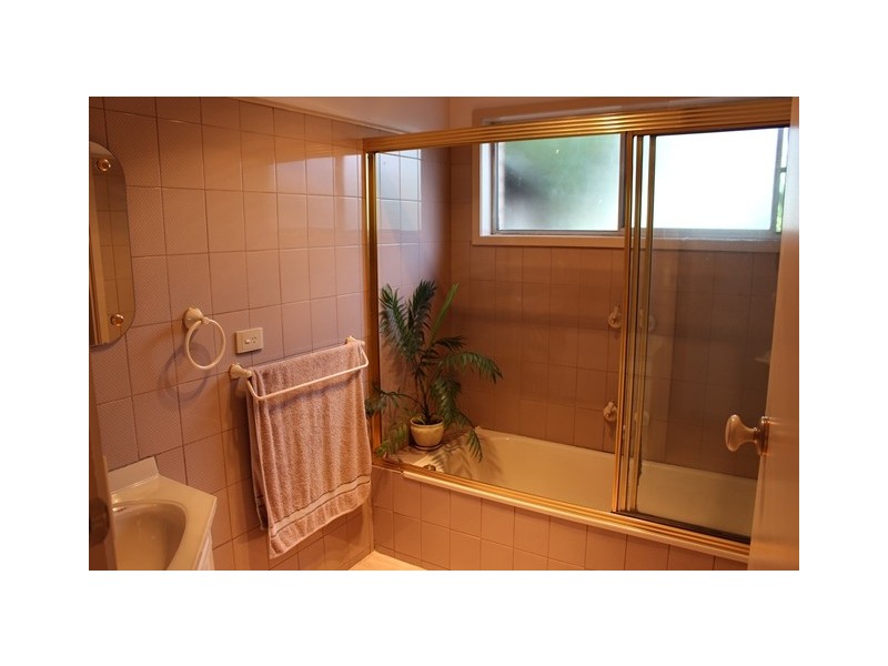 16 Villeneuve Street, Alexandra VIC 3714