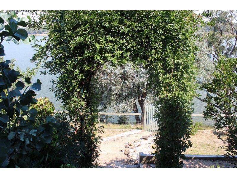 14 Katrina Crst, Glenmaggie VIC 3858