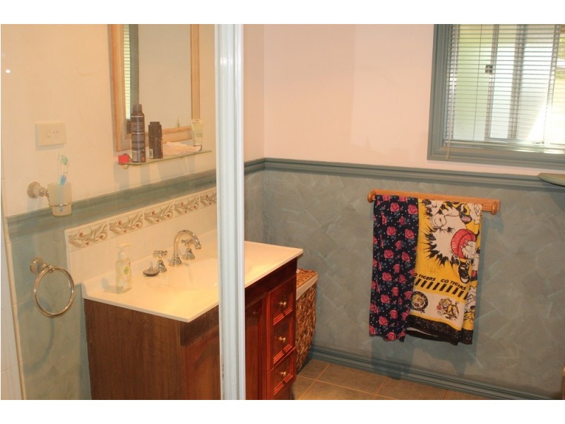 14 Katrina Crst, Glenmaggie VIC 3858