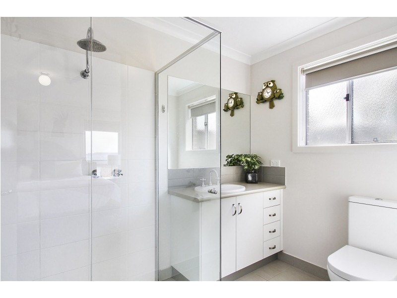 16 Hilltop Crescent, Heyfield VIC 3858