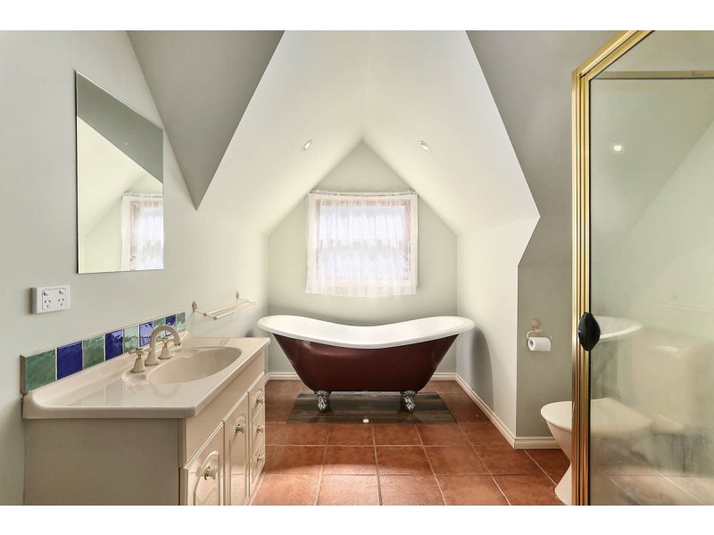 63 Alford Avenue, Eildon VIC 3713