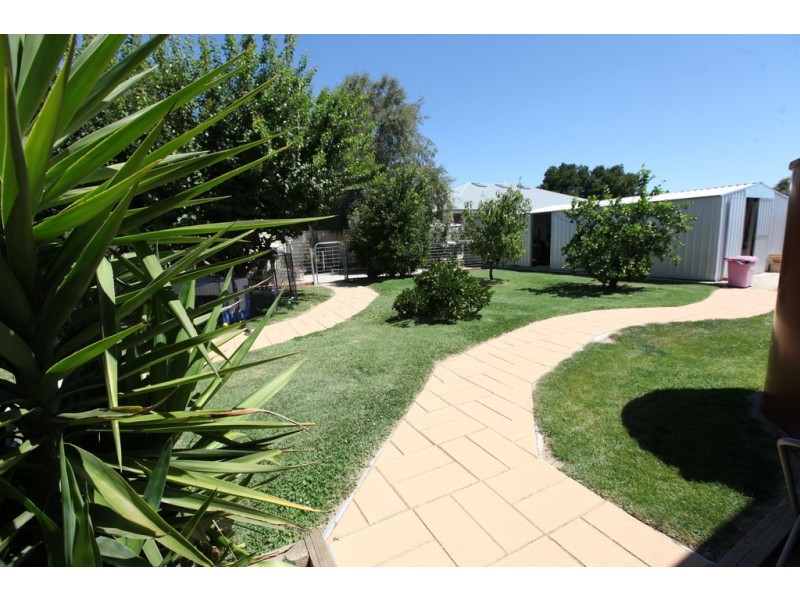 4 Wise Street, Kerang VIC 3579