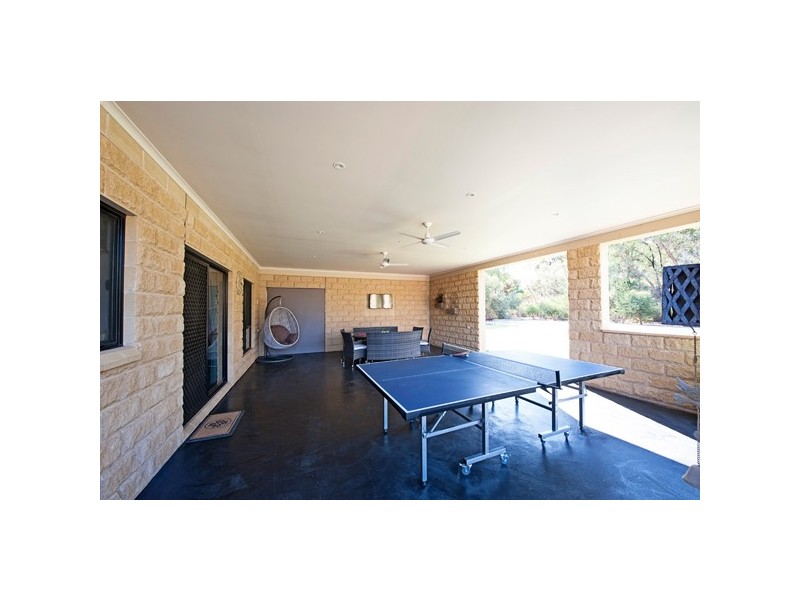 7 Charlie Gray Close, Swan Hill VIC 3585