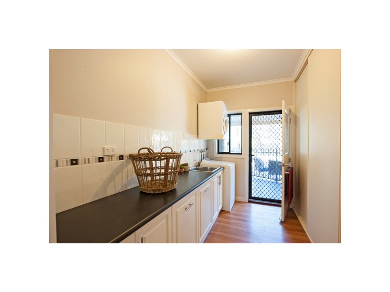 7 Charlie Gray Close, Swan Hill VIC 3585