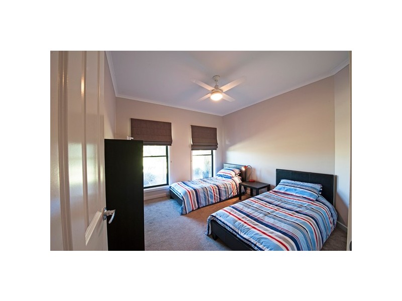 7 Charlie Gray Close, Swan Hill VIC 3585