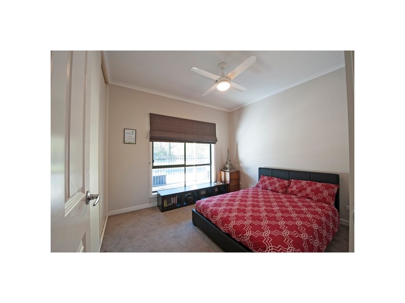 7 Charlie Gray Close, Swan Hill VIC 3585