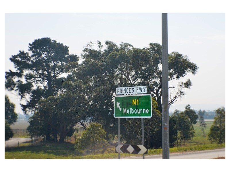 Pakenham VIC 3810