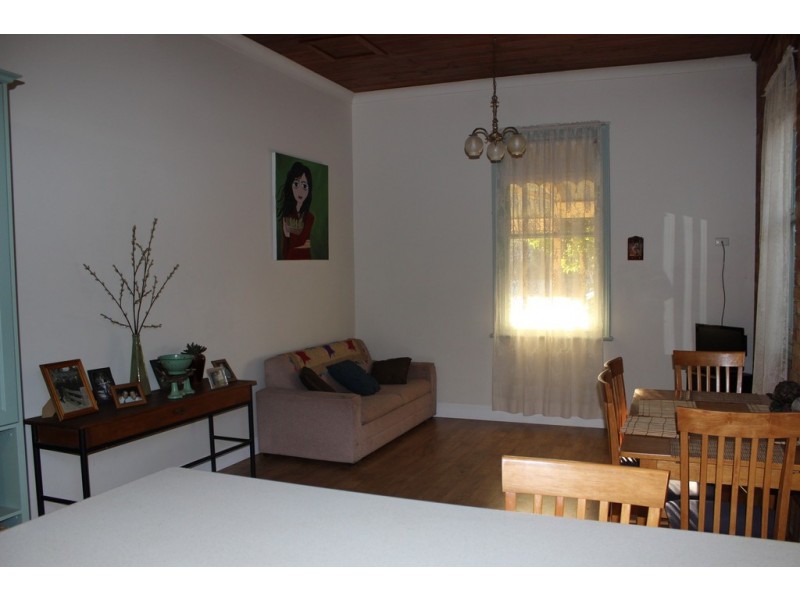 120 Victoria Street, Kerang VIC 3579