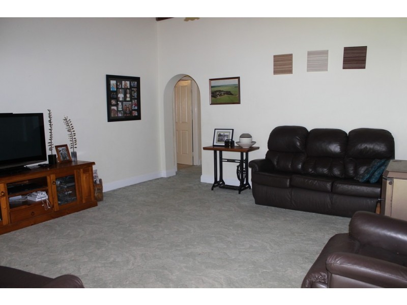 120 Victoria Street, Kerang VIC 3579