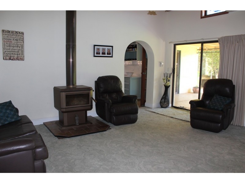 120 Victoria Street, Kerang VIC 3579