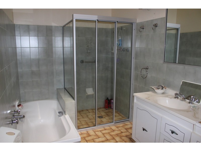 120 Victoria Street, Kerang VIC 3579