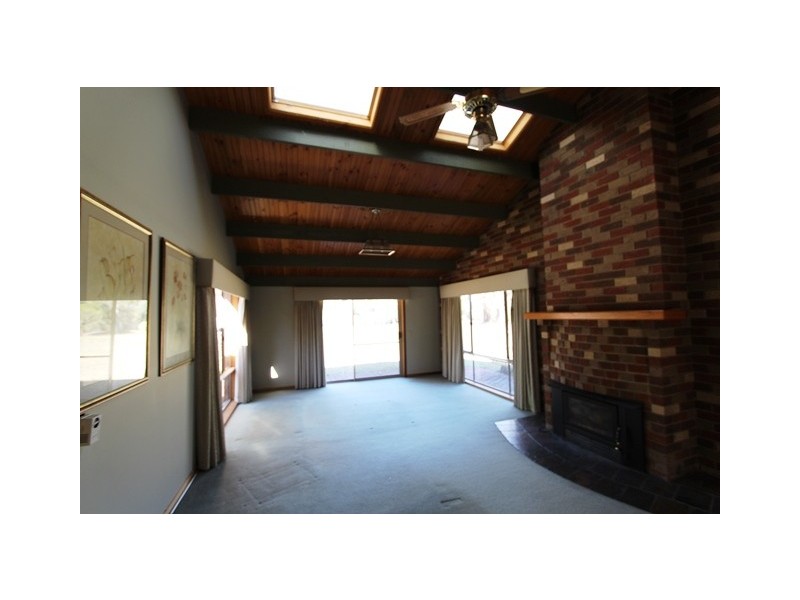 1A Park Avenue, Eildon VIC 3713