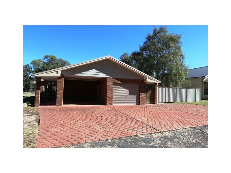 1A Park Avenue, Eildon VIC 3713