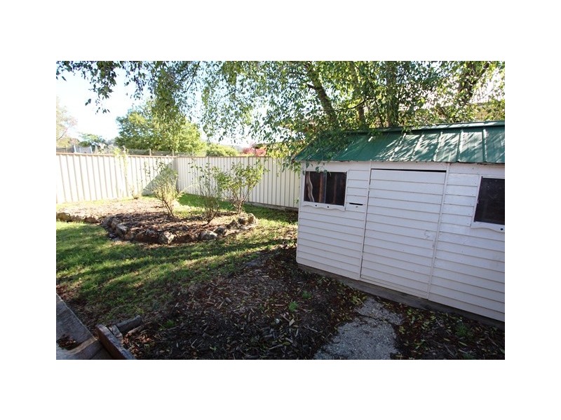 1A Park Avenue, Eildon VIC 3713