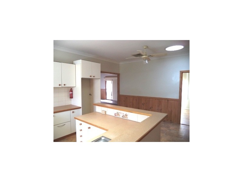 100 Victoria Street, Kerang VIC 3579