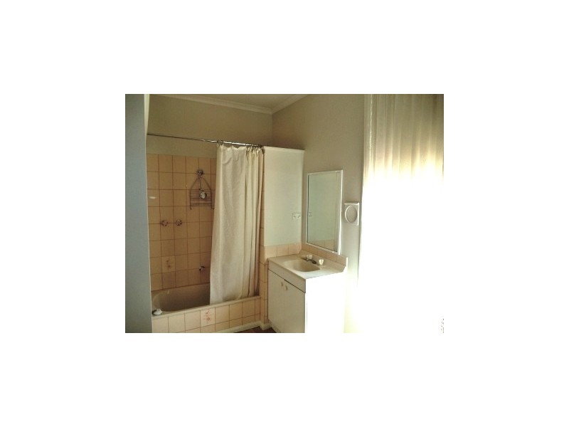 100 Victoria Street, Kerang VIC 3579