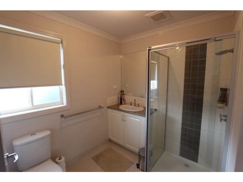 17 Peterkin Street, Alexandra VIC 3714