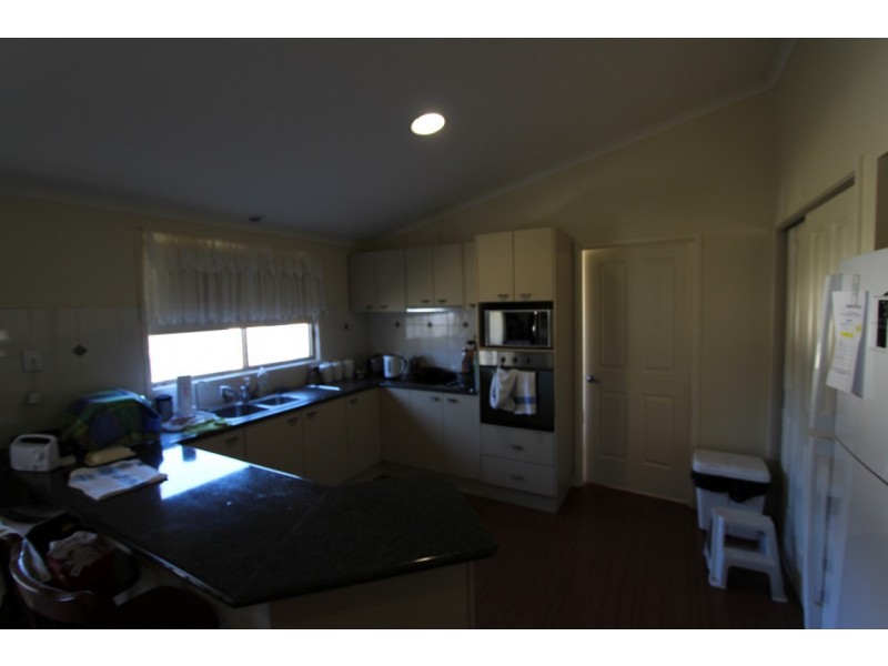 25 Shaw Ave, Eildon VIC 3713