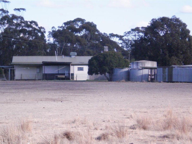 155 Old Wedderburn Rd, St Arnaud VIC 3478