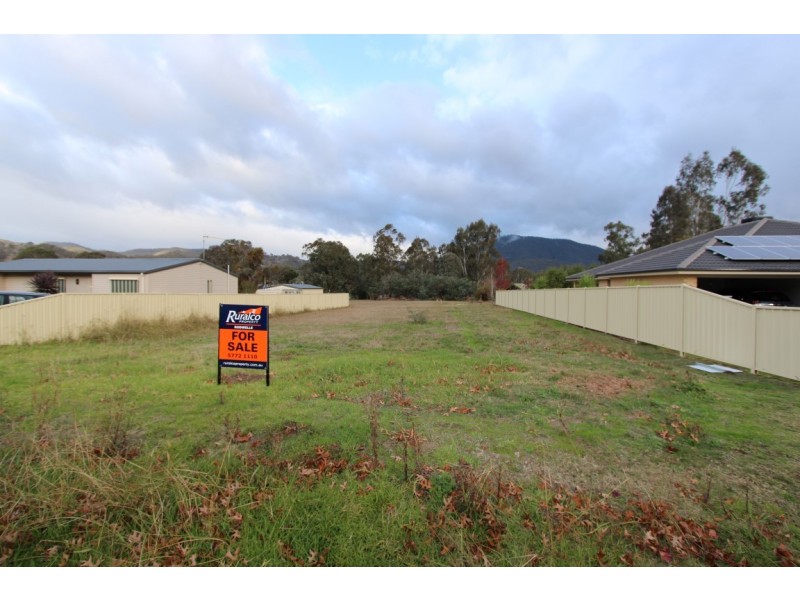 27 Shaw Ave, Eildon VIC 3713