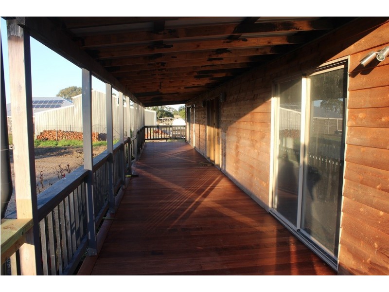 12 Winnindoo Avenue, Heyfield VIC 3858